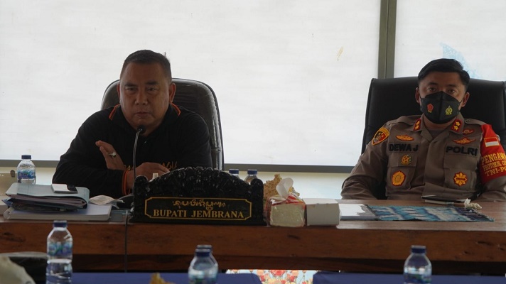 Bupati Nengah Tamba Motivasi PS Jembrana: ‘Badung Punya Puputan, Kita Mekepung’