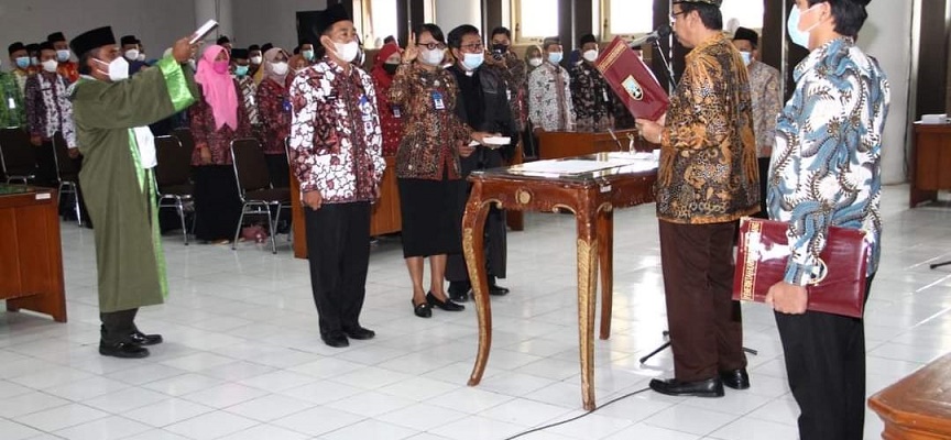 125 Kepala Sekolah Dilantik, Bupati Abdul Hafidz Ingatkan Tingginya Angka Putus Sekolah