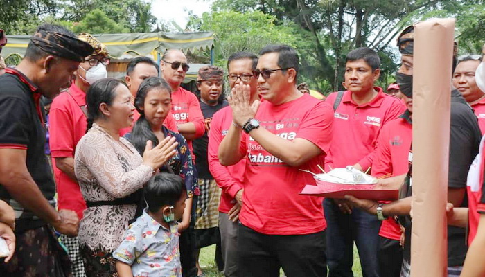 Bupati Tabanan Hadiri Prosesi Pengabenan Korban Terseret Banjir