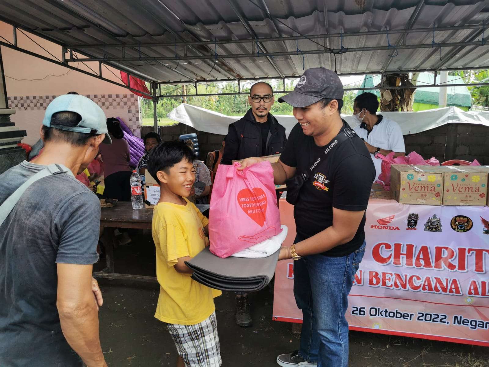 Banjir Jembrana, Gabungan Komunitas Honda Salurkan Bantuan bagi Warga Terdampak