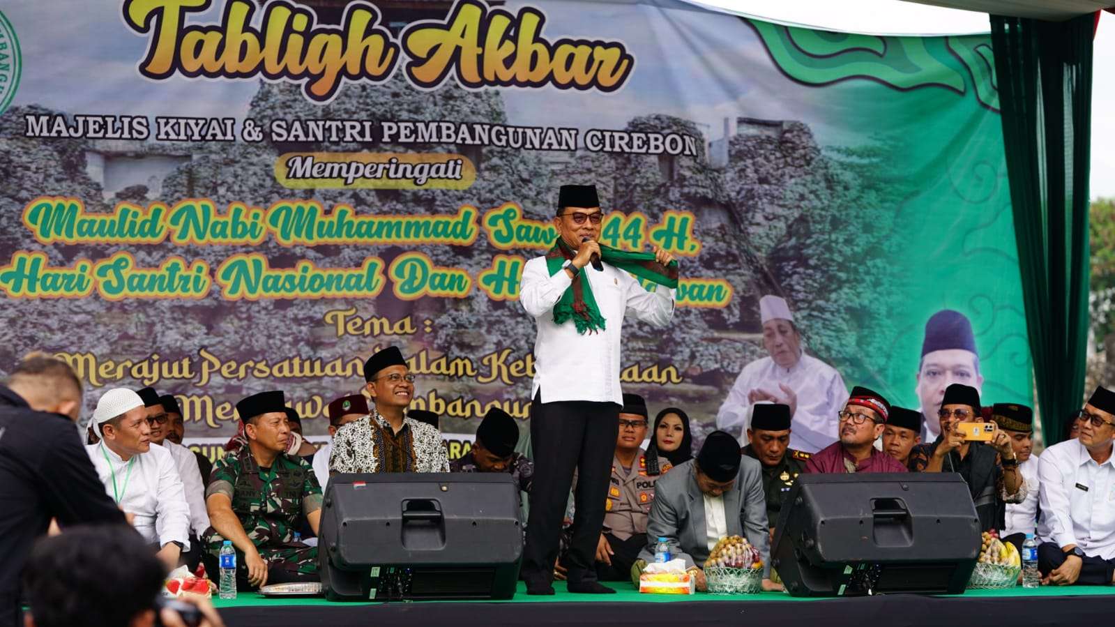 Didaulat Penasehat Majelis Kyai dan Santri Pembangunan Cirebon, Moeldoko: Jangan Terjebak Politik Adu Domba