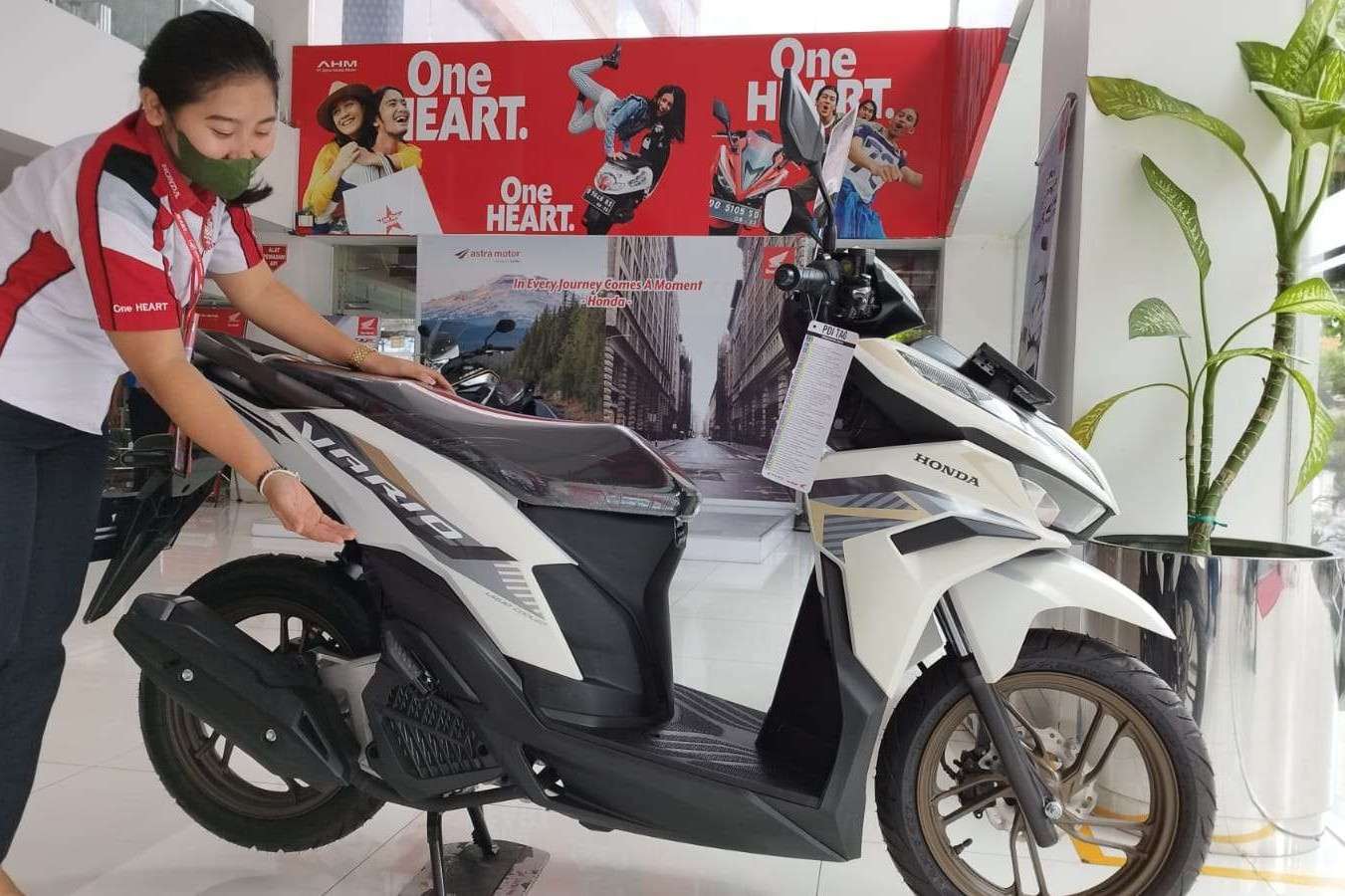 Konsumen Bali Antusias Transaksi Pembelian Sepeda Motor Honda di Virtual Exhibition