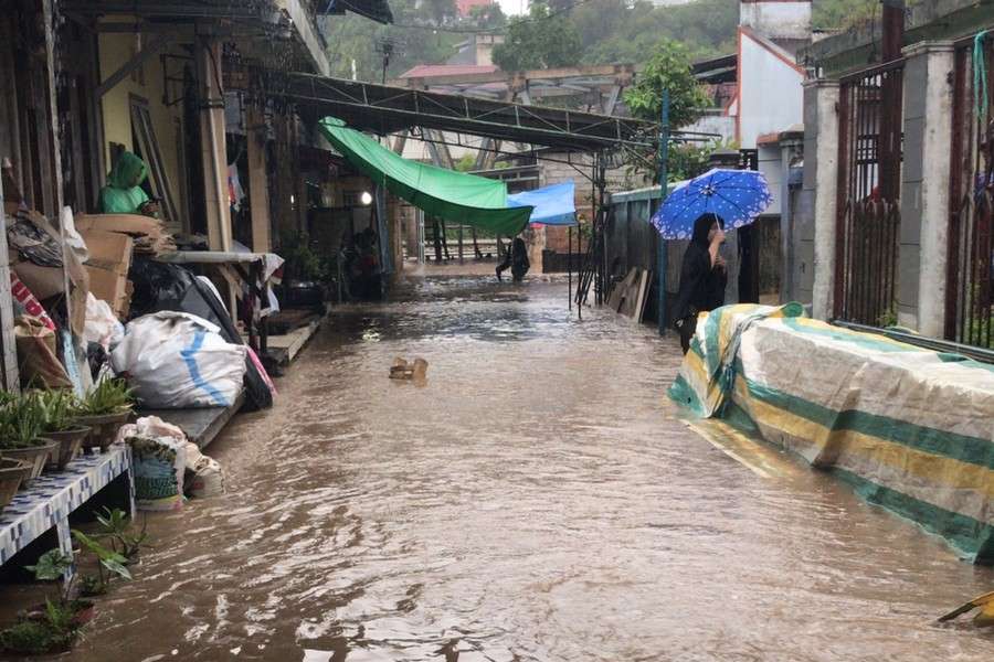 Manado Diterjang Banjir dan Longsor, Satu Warga Meninggal