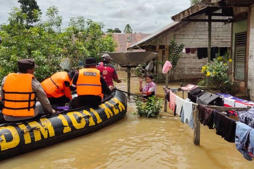 Ribuan Rumah Terendam Banjir Kapuas Kalsel, Ketinggian Capai hingga 130 Sentimeter