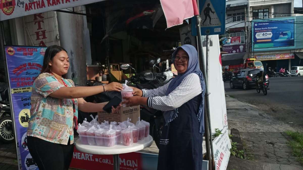 Dekatkan Konsumen, Dealer Honda di Tabanan Berikan Promo Khusus Weekend dan Berbagi Takjil