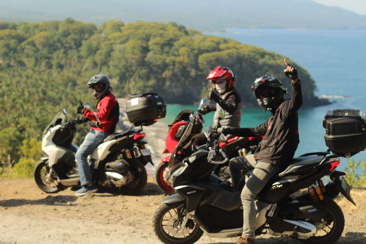 Puluhan Bikers HAI Bali Chapter Kendarai Skuter Honda ADV Jelajahi Pulau Dewata