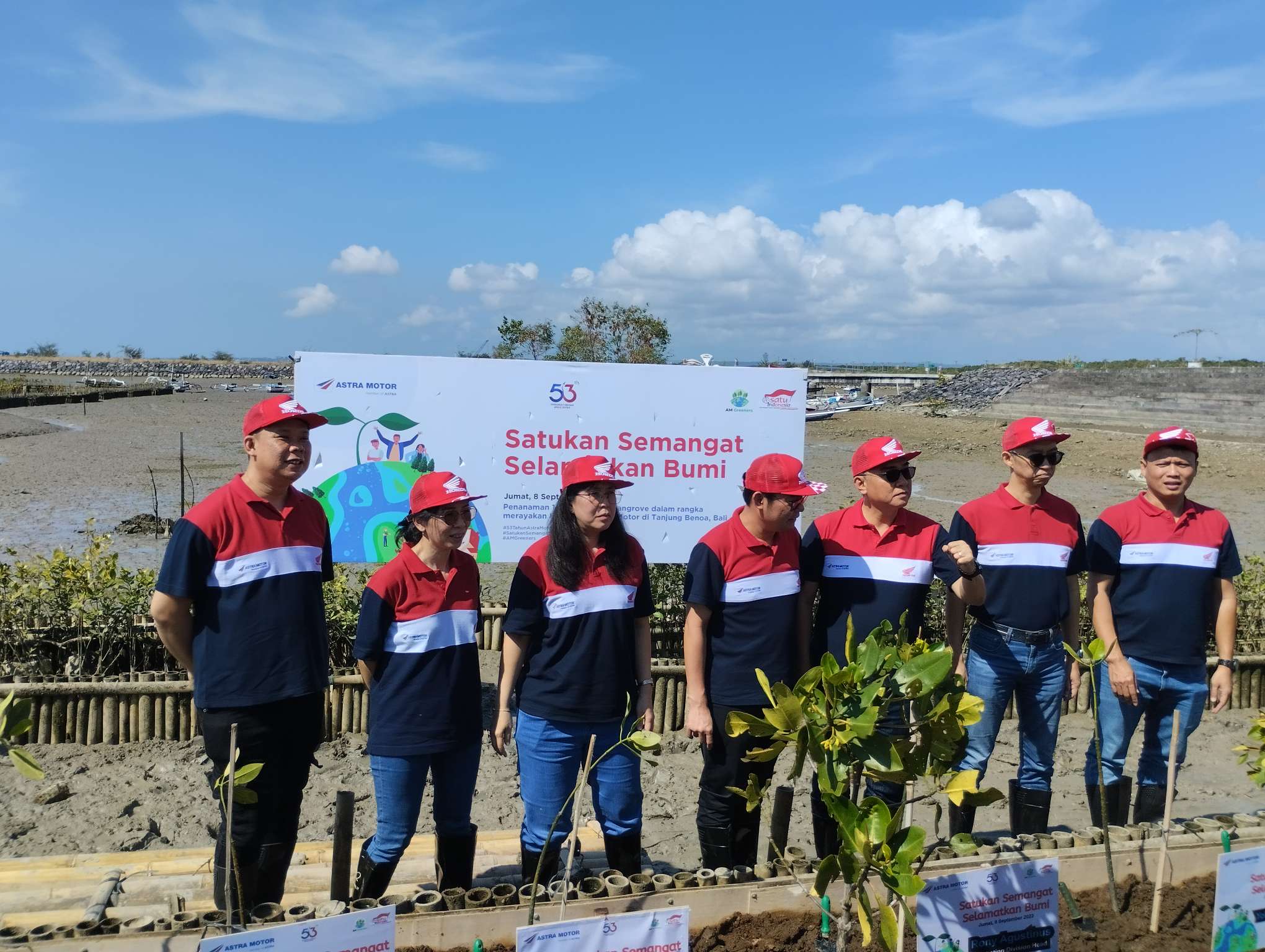 Semarak Perayaan Ke-53 Tahun Astra Motor, Tanam 10.000 Bibit Mangrove Wujud Semangat Selamatkan Bumi