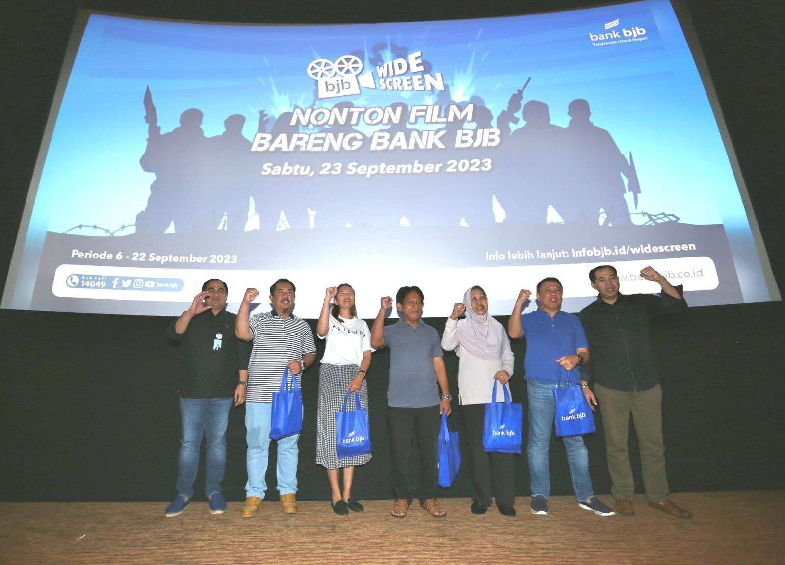 Nasabah bank bjb Sambut Antusias bjb WideScreen Expendables 4 di Gandaria City Jakarta