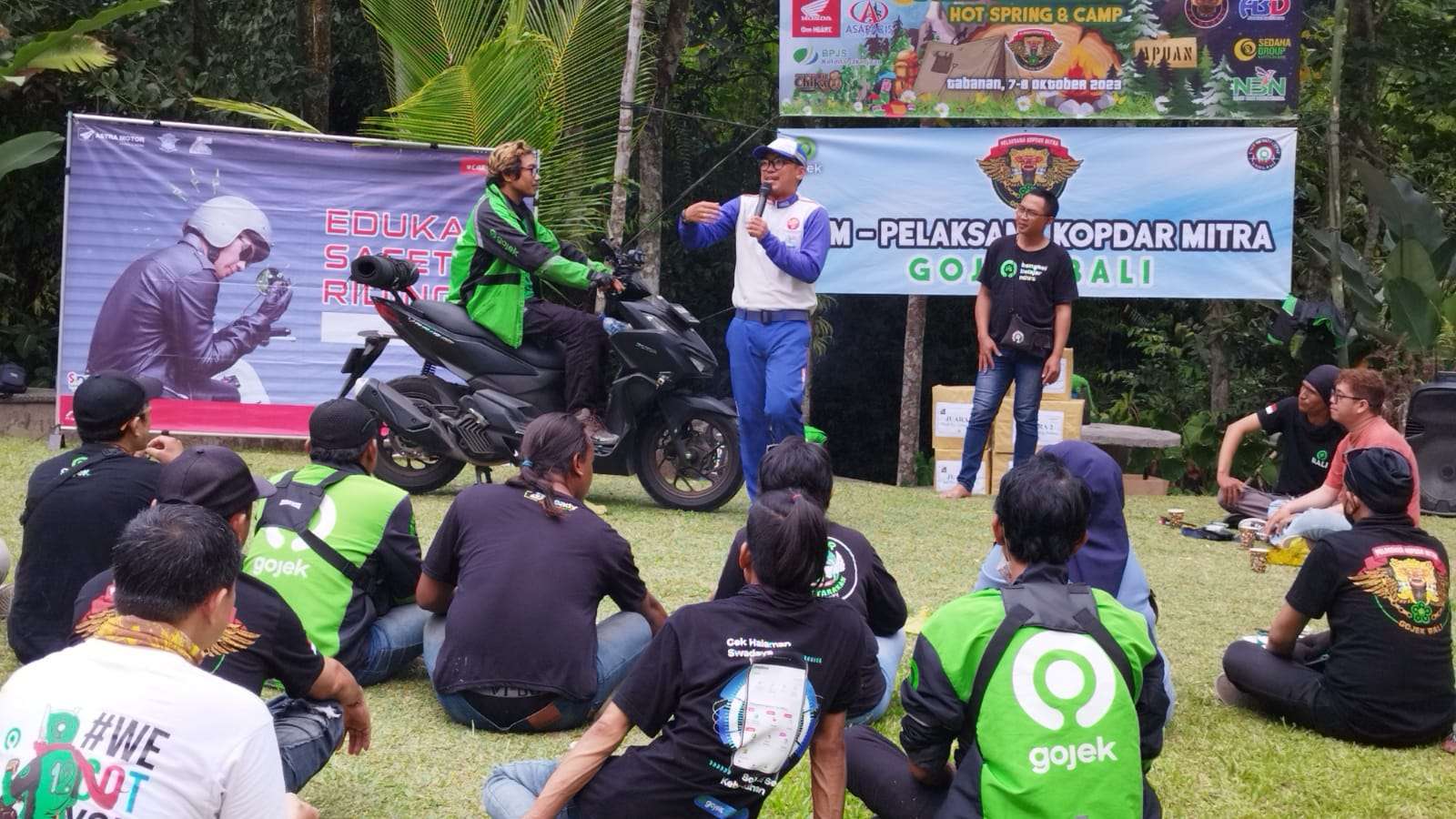 Mitra Gojek Bali Dibekali 7 Postur Kenyamanan Berkendara #Cari_Aman