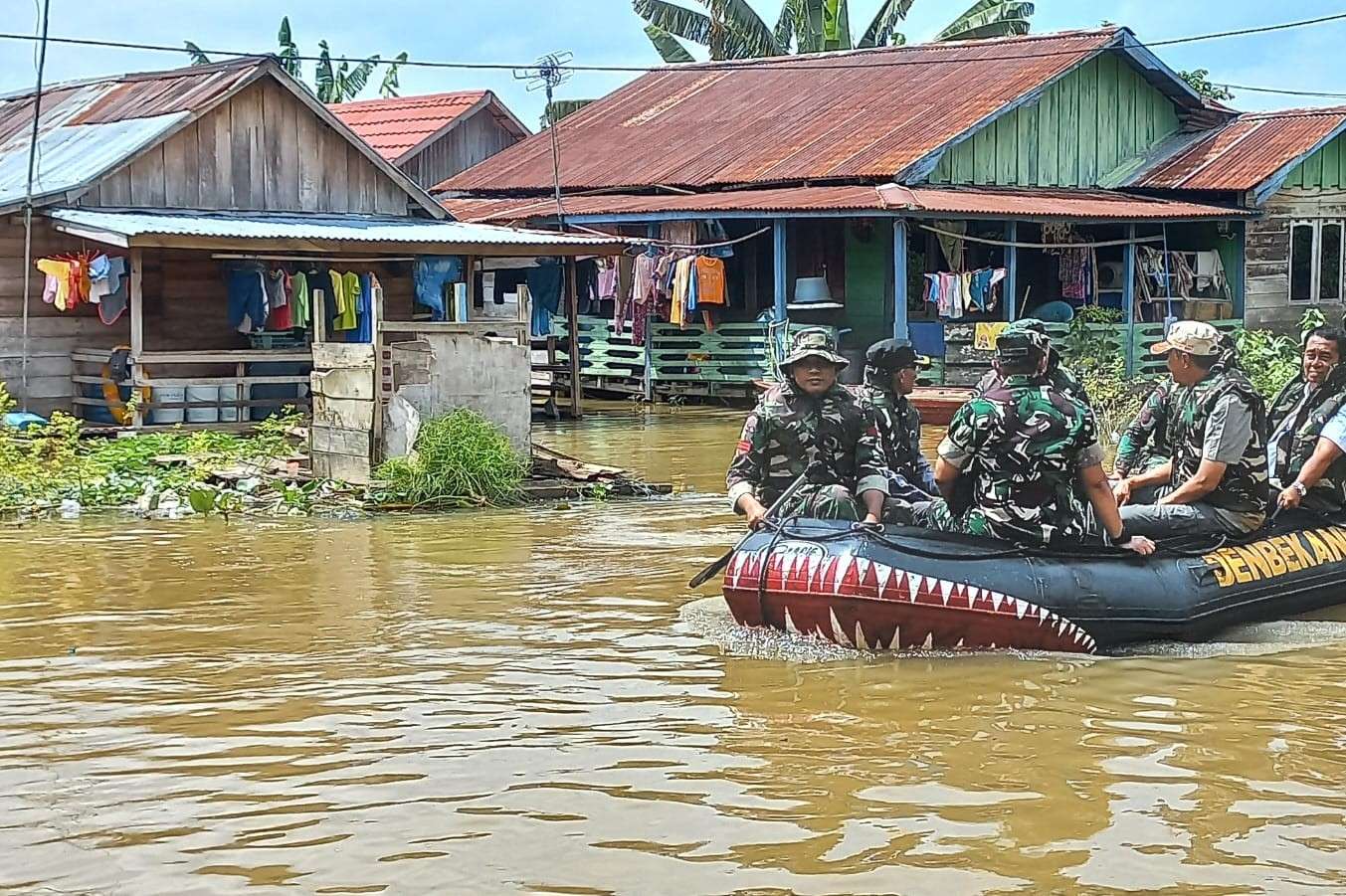 Ratusan Ribu Warga hingga Puluhan Rumah Ibadah dan Faskes Terdampak Banjir Jambi