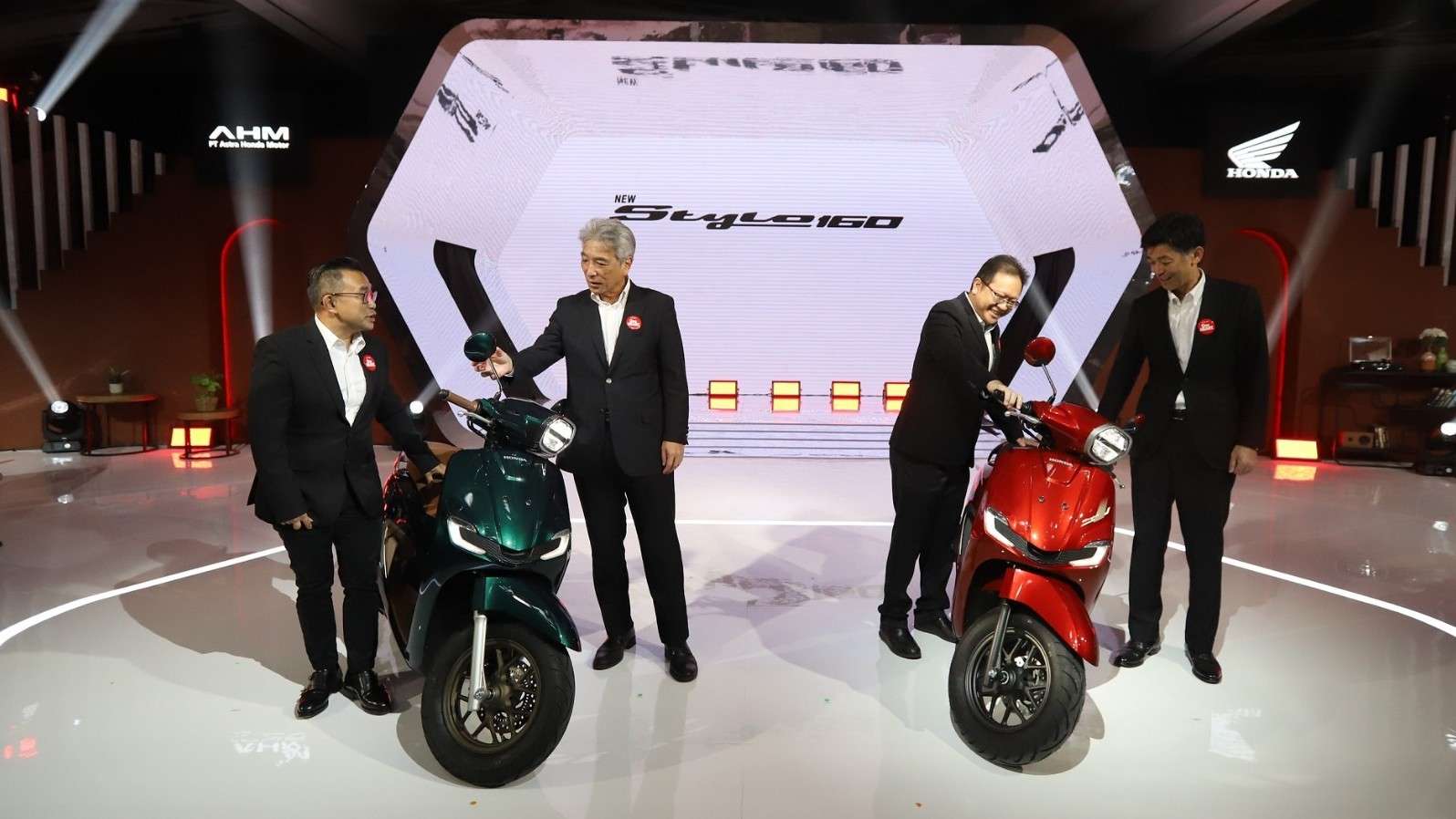 Skutik Premium Fashionable New Honda Stylo 160 Siap Curi Perhatian di Tanah Air