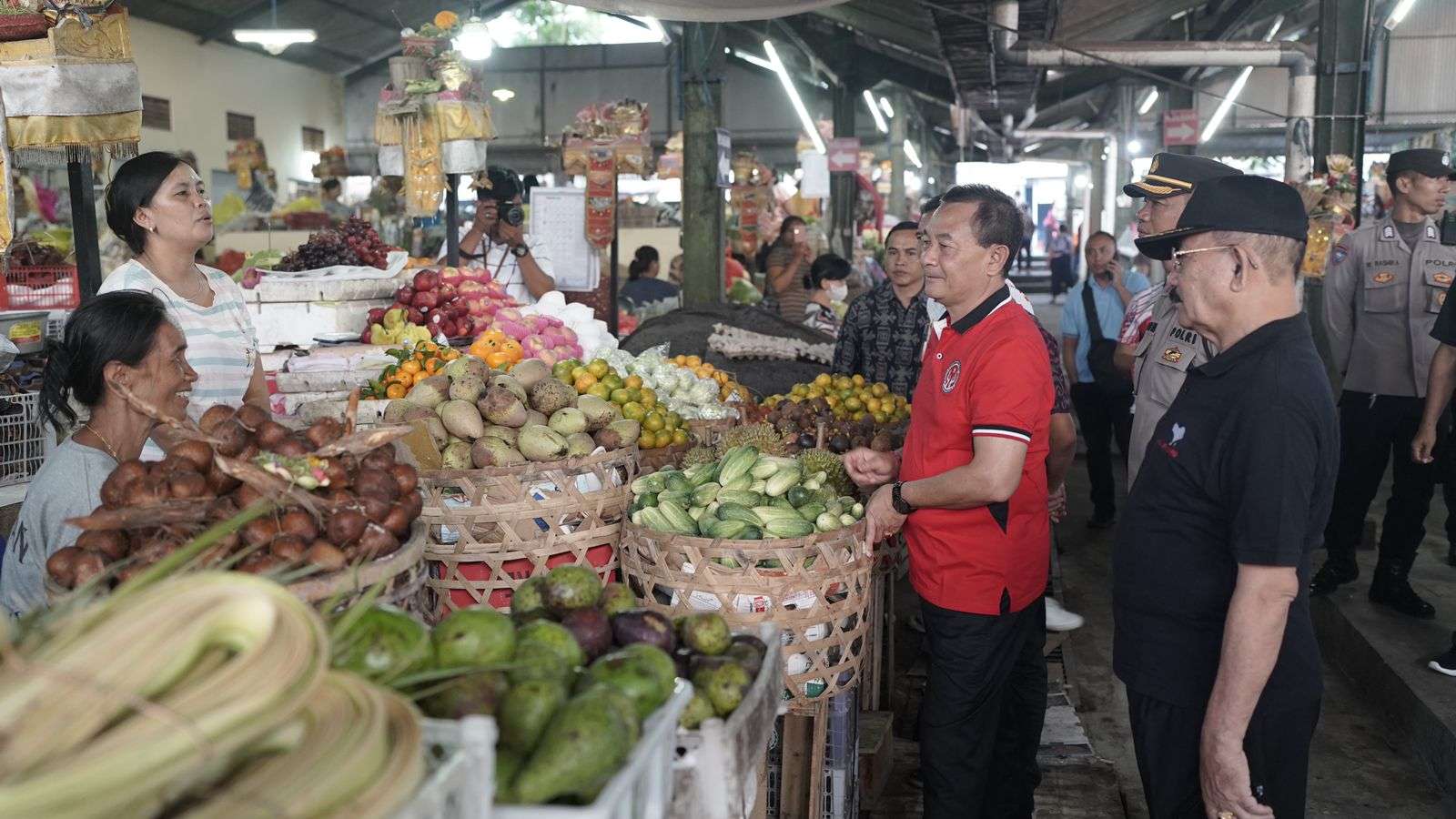 Pantau Harga Jelang Galungan hingga Ramadan, Bupati Gede Dana: Kenaikan Harga Masih Wajar