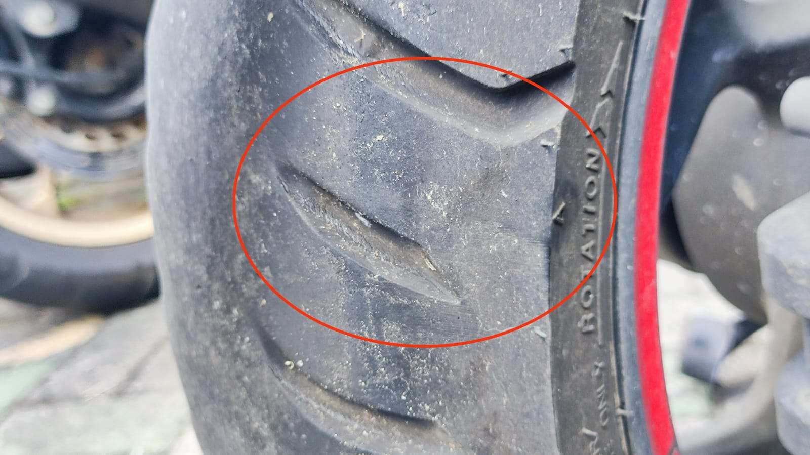 Wajib Tahu! #Cari_Aman Kenali Tire Wear Indicatior, Lambang Petunjuk Keausan Ban
