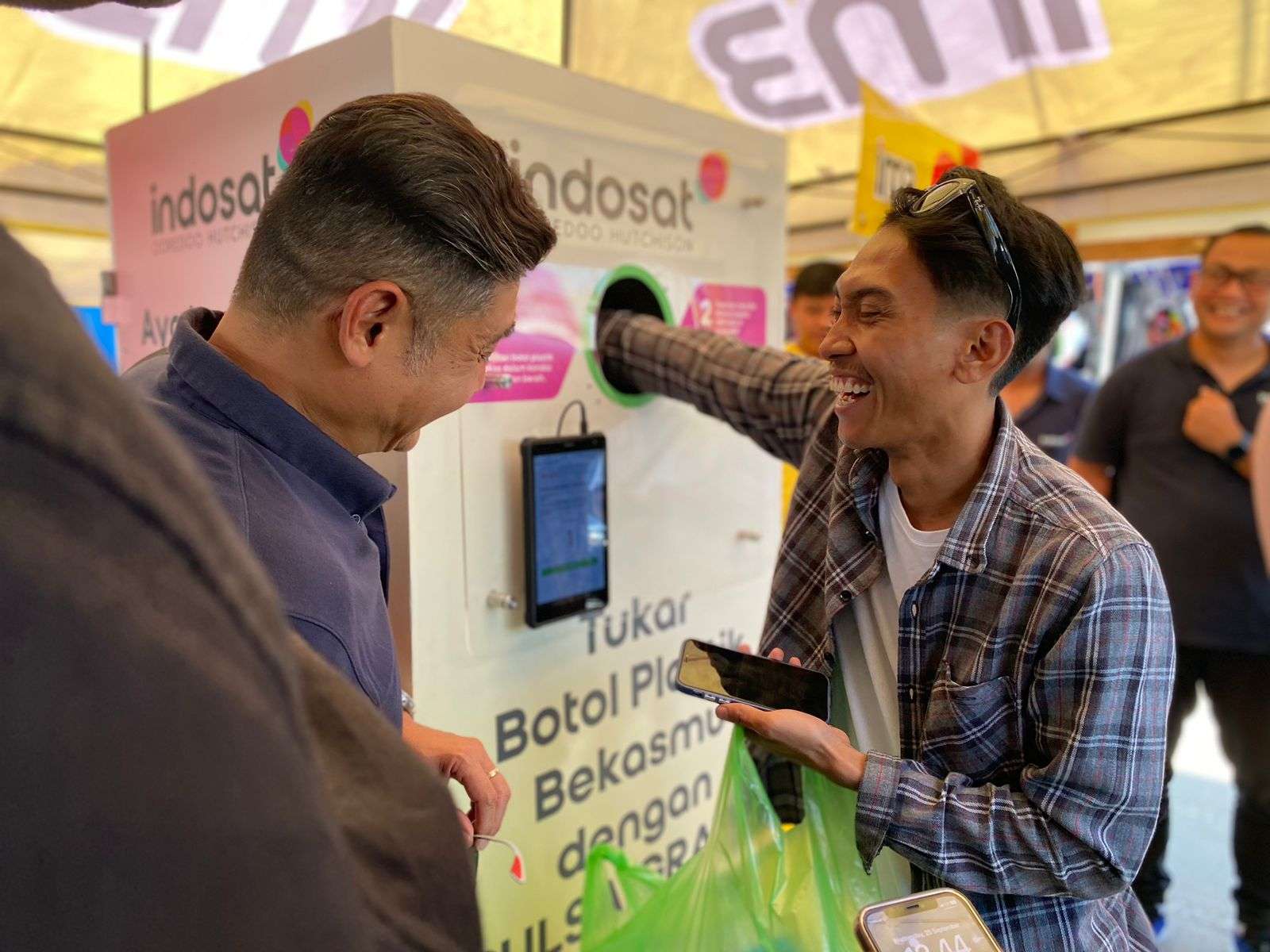 Indosat Kampanyekan Sampah Jadi Pulsa di MotoGP Mandalika 2024, Dukung Kelestarian Lingkungan Berkelanjutan