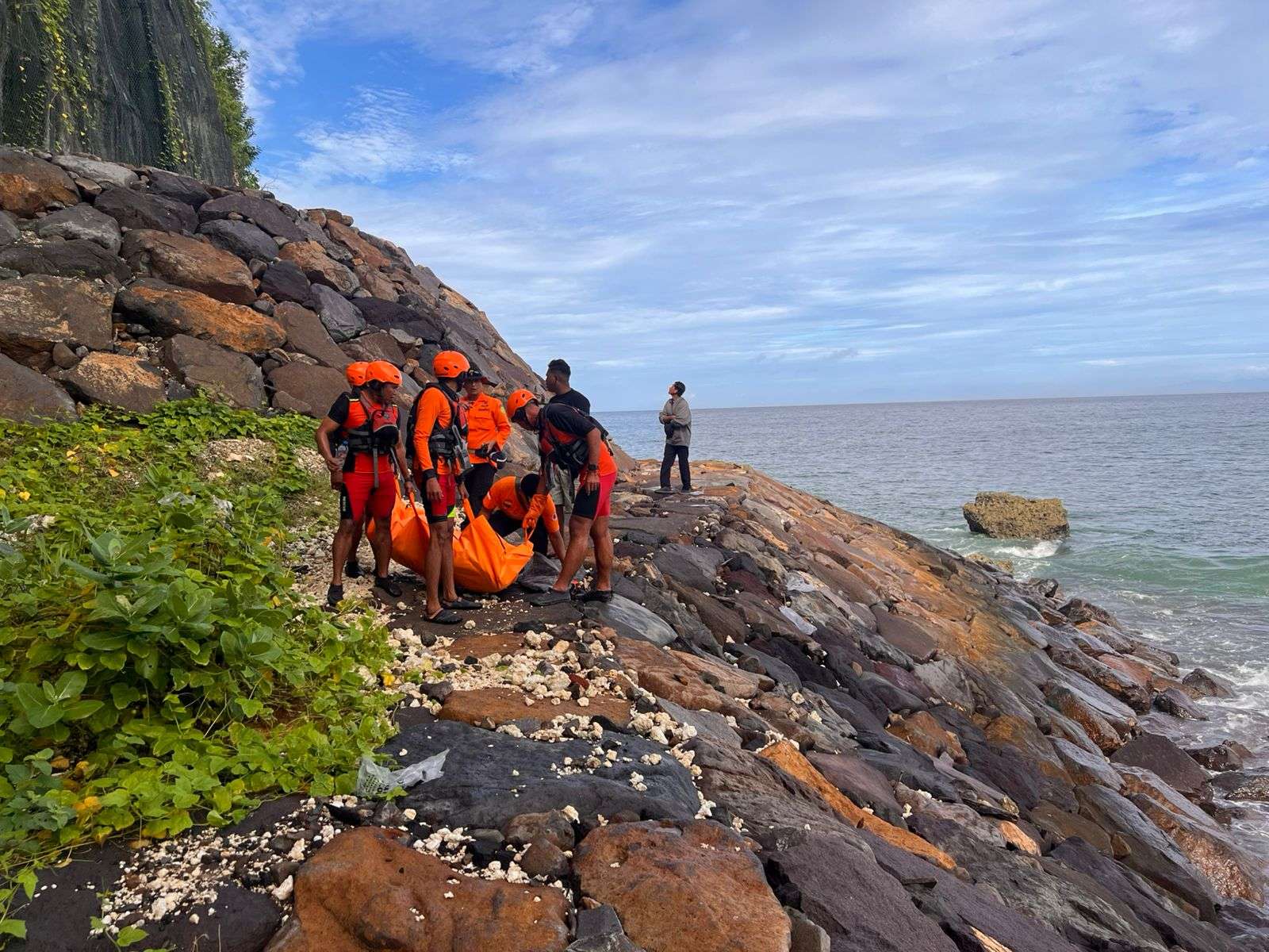 Tiga Hari Pencarian, Warga NTT Tenggelam di Pantai Balangan Ditemukan Tak Bernyawa