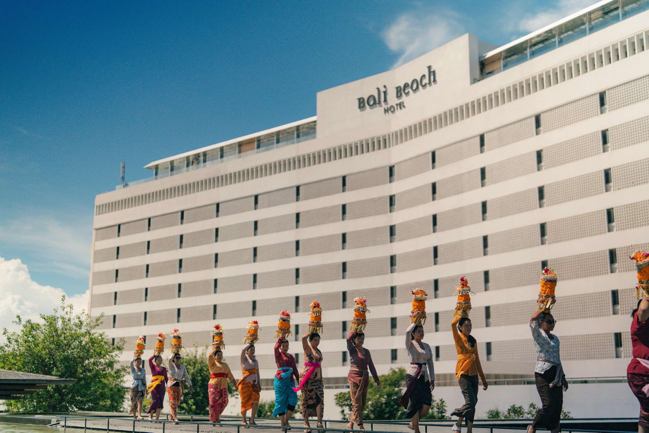 The Meru Sanur dan Bali Beach Hotel Turut Sukseskan Maybank Marathon 2025