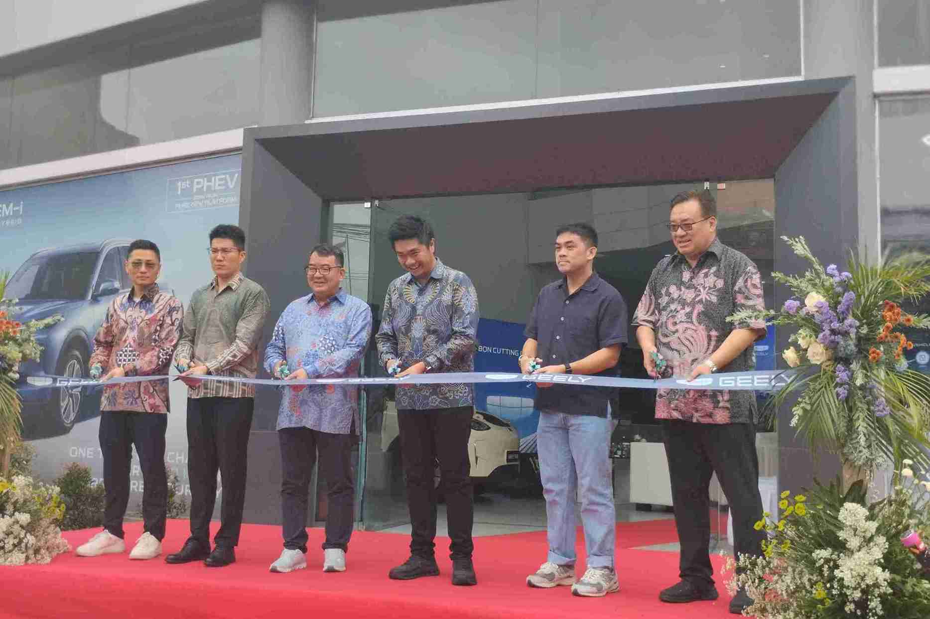 Ekspansi Strategis di Pulau Dewata, Geely Auto Indonesia Resmi Operasikan Dealer 3S Pertama di Bali