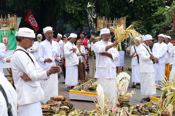 Harmoni Alam dan Manusia dalam Upacara Tawur Nawa Gempang di Tabanan