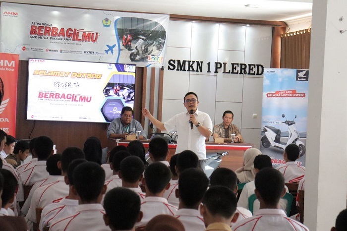 Edukasi Teknologi Sepeda Motor Listrik, AHM Dukung Generasi Cerdas di SMK