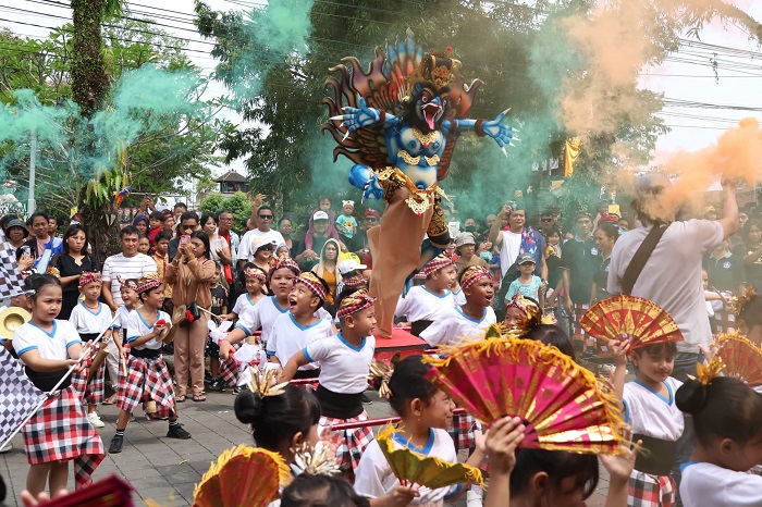 Festival Ogoh ogoh anak Tabanan