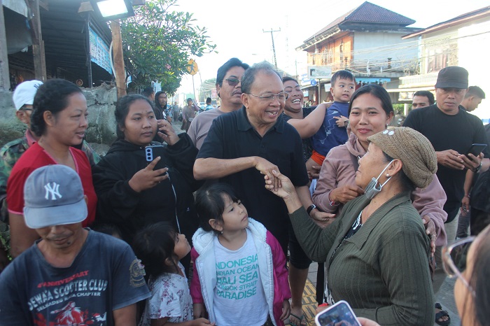 Gubernur Koster Tanggapi ‘Bully’Netizen: Jadi Motivasi Cepatkan Perbaikan Jalan