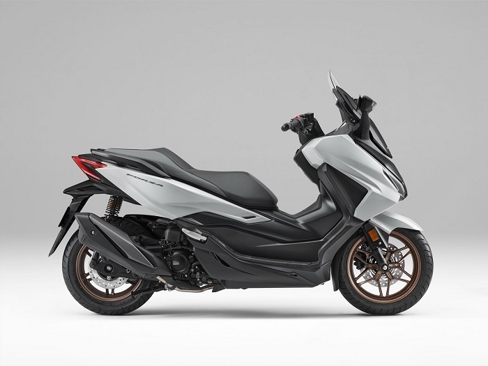 Honda Forza Terbaru Menggebrak Pasar: Kemewahan dan Teknologi dalam Satu Skutik Premium!