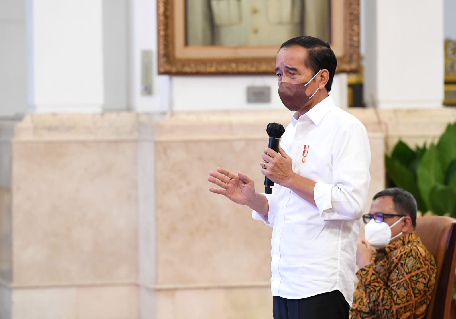 Presiden Jokowi Minta BUMN Bantu Seniman Gelar Pertunjukan Seni Budaya