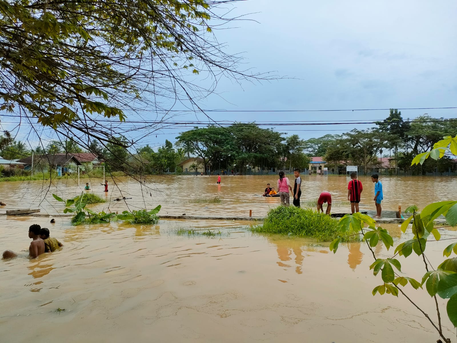 Banjir Rendam Dua Kelurahan Kota Samarinda Mulai Surut