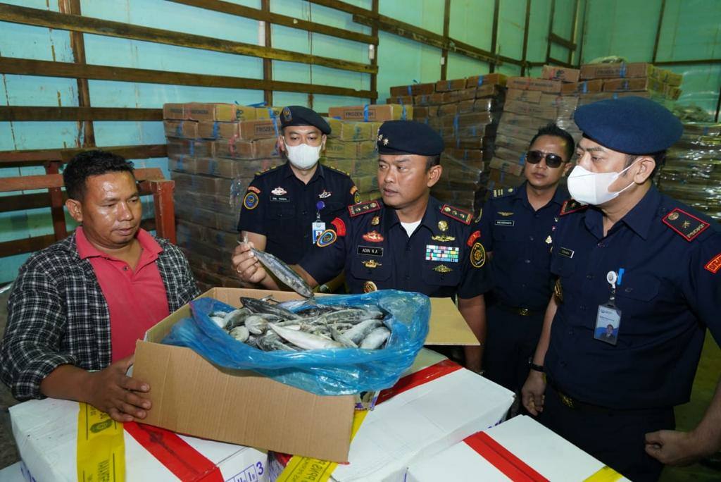 KKP Segel 4,7 Ton Ikan Ilegal asal Tiongkok dan Malaysia