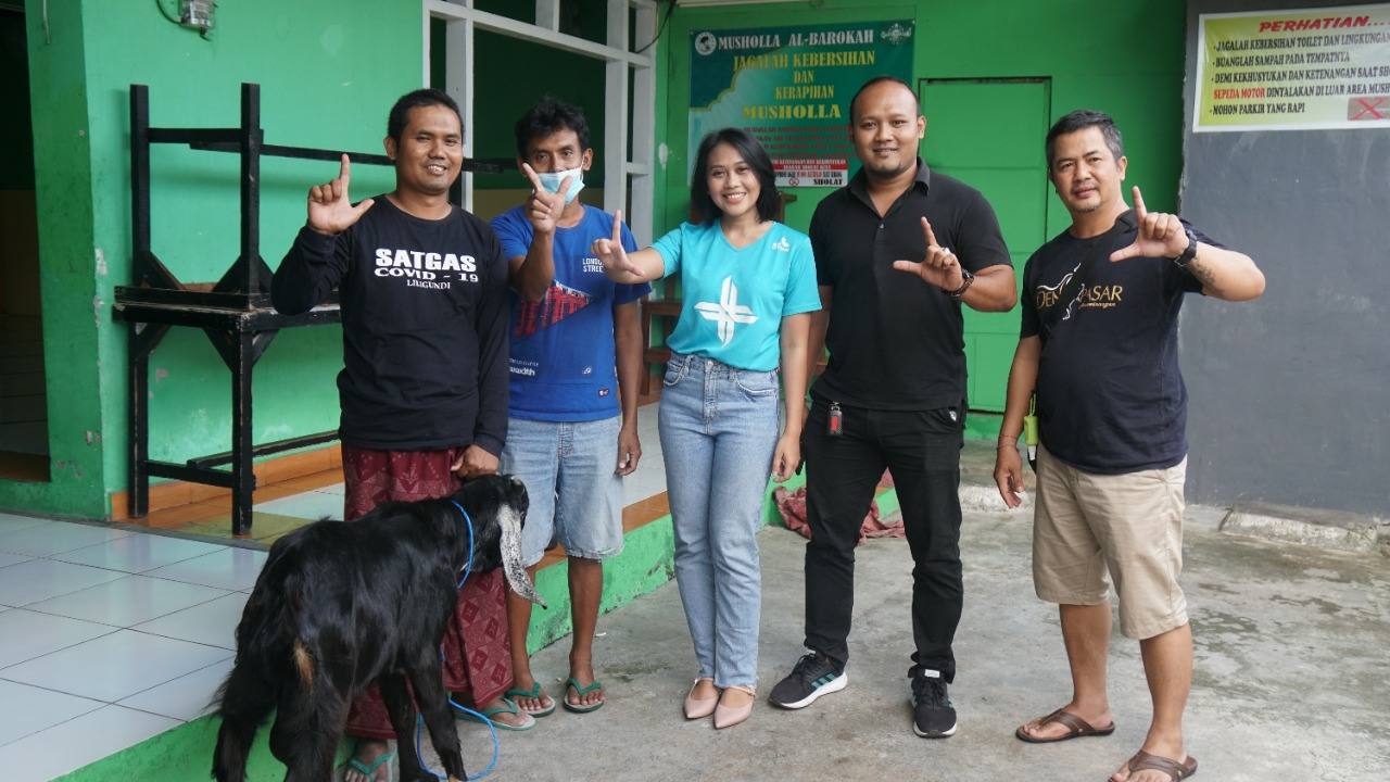 Salurkan Hewan Kurban, BPR Lestari Perkuat Toleransi Antar-Umat Beragama