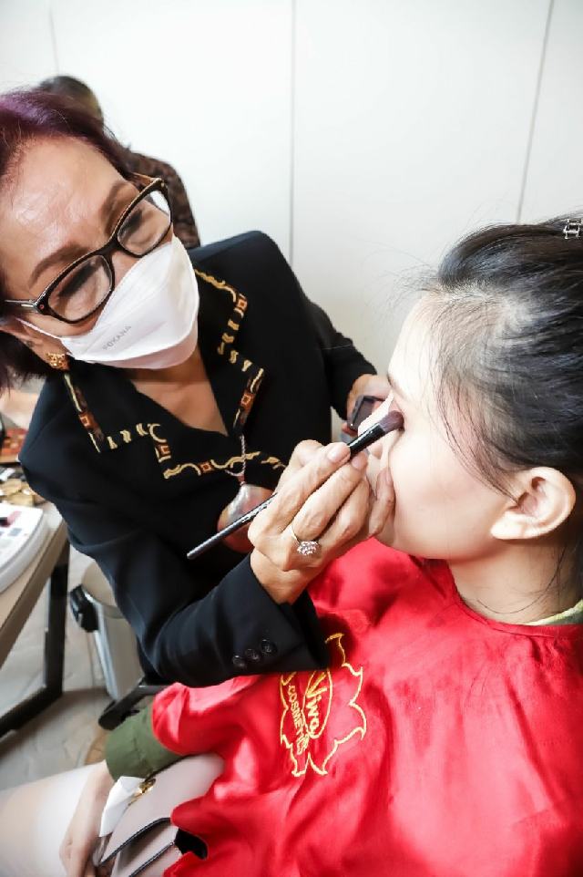 Dukung Front Row Paris 2022, Viva Cosmetics Dorong Desainer Indonesia Bersaing Tingkat Dunia