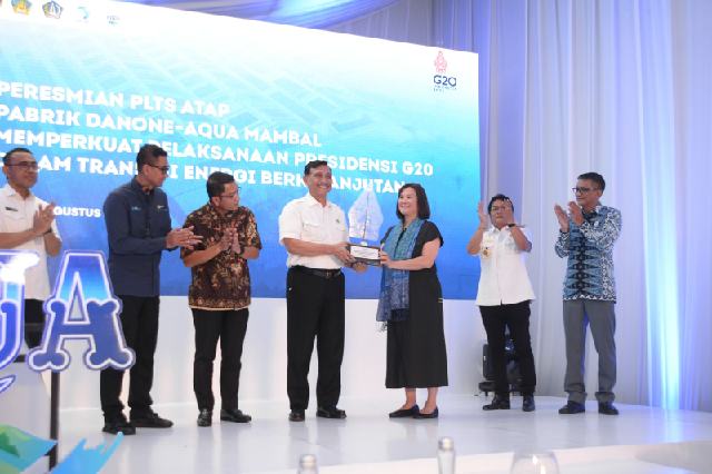 Pabrik Danone-AQUA Mambal Manfaatkan PLTS, Terbesar Skala Industri di Bali