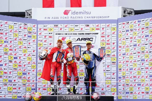 Pebalap Muda AHM Persembahkan Podium Tertinggi ARRC, Indonesia  Raya Berkumandang di Malaysia