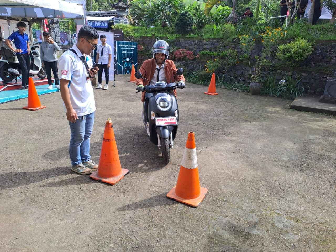 Semarak Kreativitas Generasi Muda di Honda Fanz Bali School Olympic