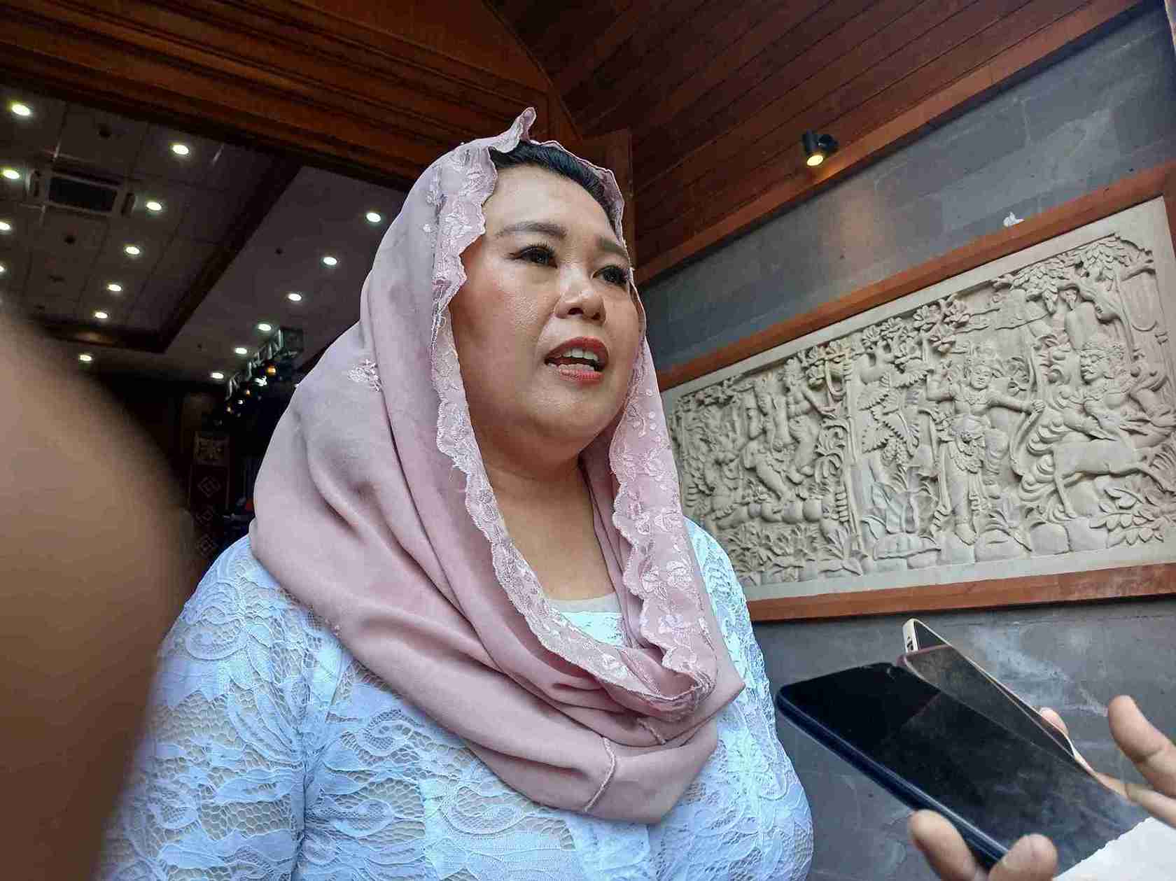 Yenny Wahid: Kebijakan AMDK Bali, Harapan Baru di Tengah Darurat Sampah Plastik