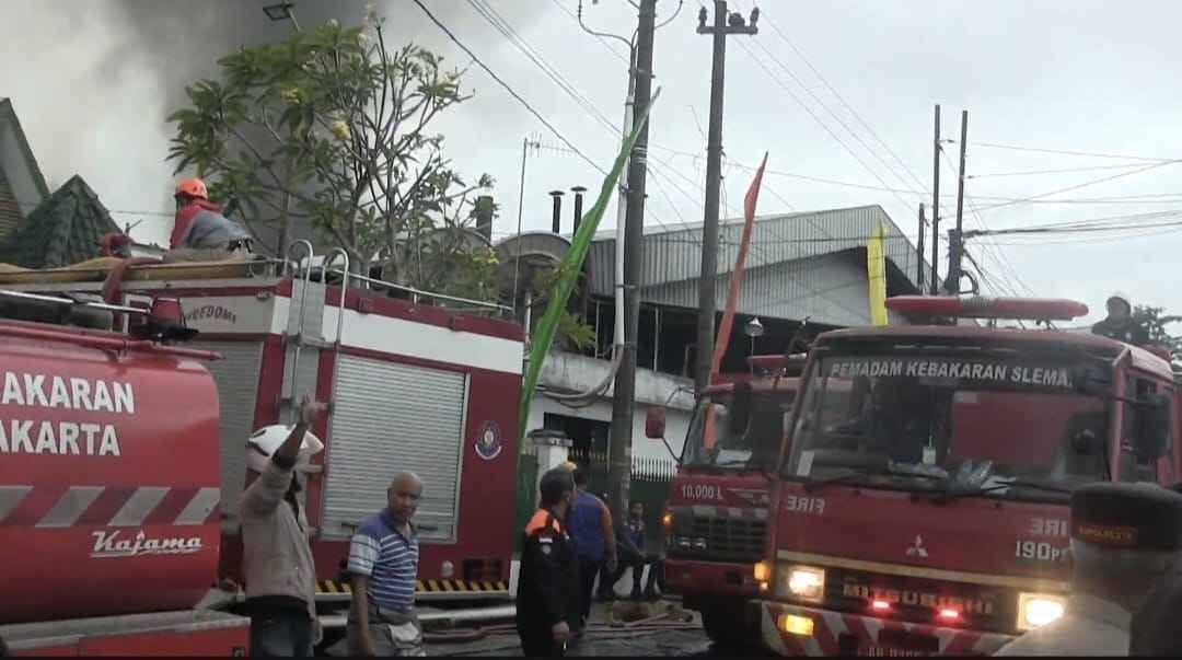 Kebakaran Pabrik Garmen di Sleman: Ribuan Buruh Terancam Kehilangan Penghidupan