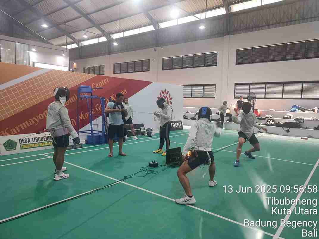 Atlet Anggar Putra-Putri Indonesia Siap Harumkan Nama Bangsa di Kejuaraan Asia 2025!