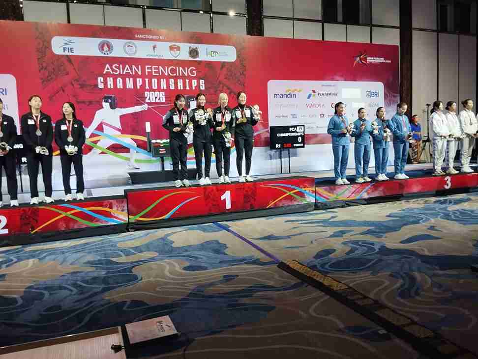 Drama Emas Sabel Putri Lengkapi Kejayaan Jepang di Bali: Penguasa Anggar Asia 2025!