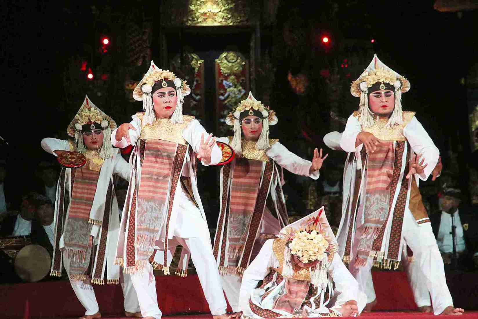 Magis Gong Kebyar Legendaris Pukau Gubernur Koster, Serukan Dukungan Abadi untuk Seni Bali