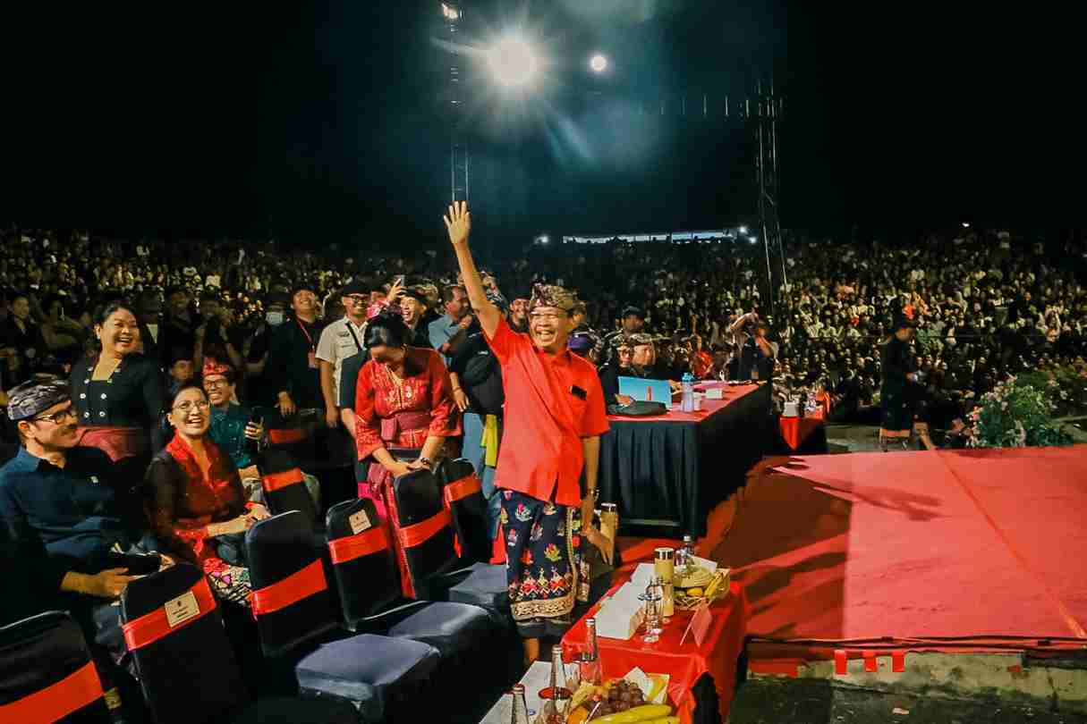 Gemuruh ‘Pak Yan’Menggema, Generasi Muda Bali Antusias Sambut Gubernur Koster di PKB 2025