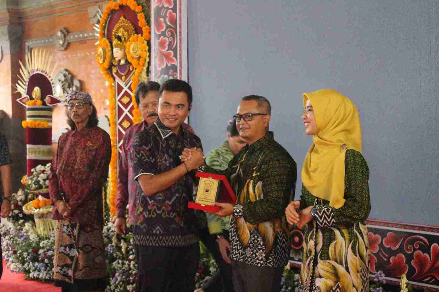 Tongkat Komando Kodim Tabanan di Tangan Letkol Inf Trijuang Danarjati
