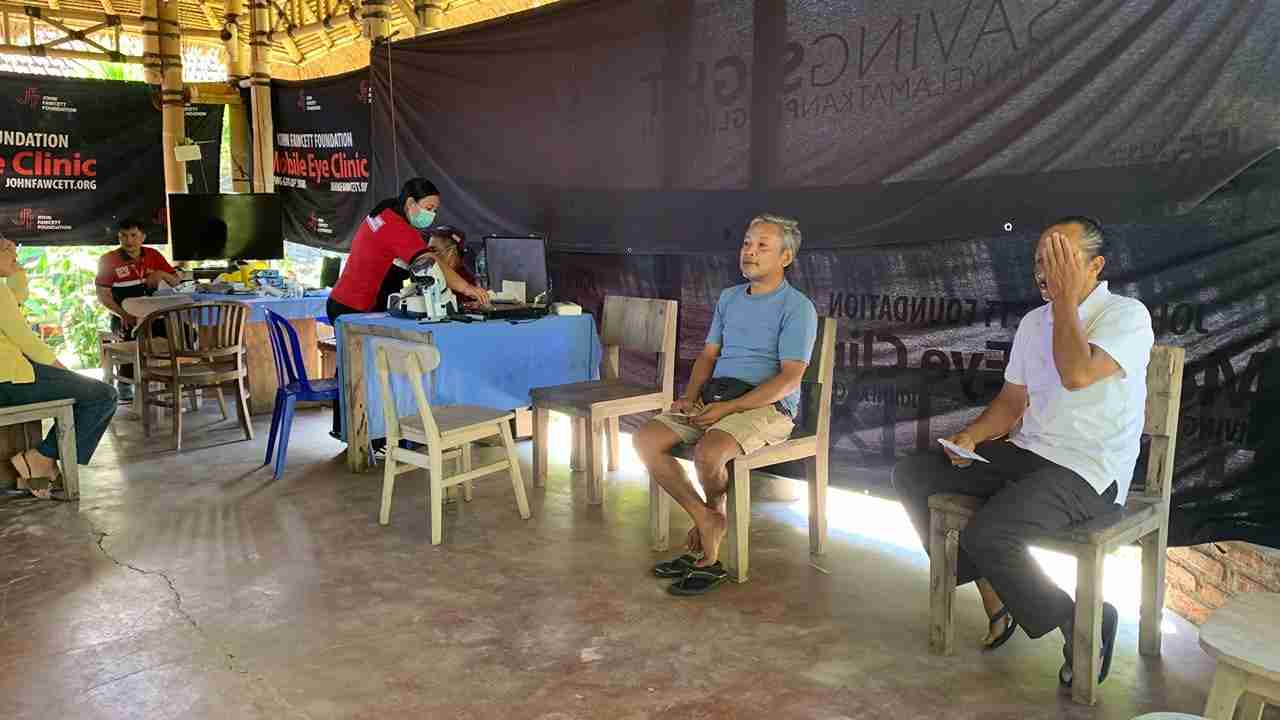 Ratusan Warga Antusias Ikuti Bakti Sosial KKN UGM di Buleleng