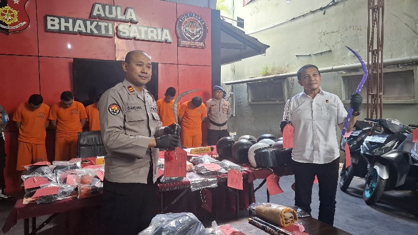 Jogja Darurat Geng Remaja: 10 Pelaku Tawuran Berdarah Dibekuk, Belasan Buron!
