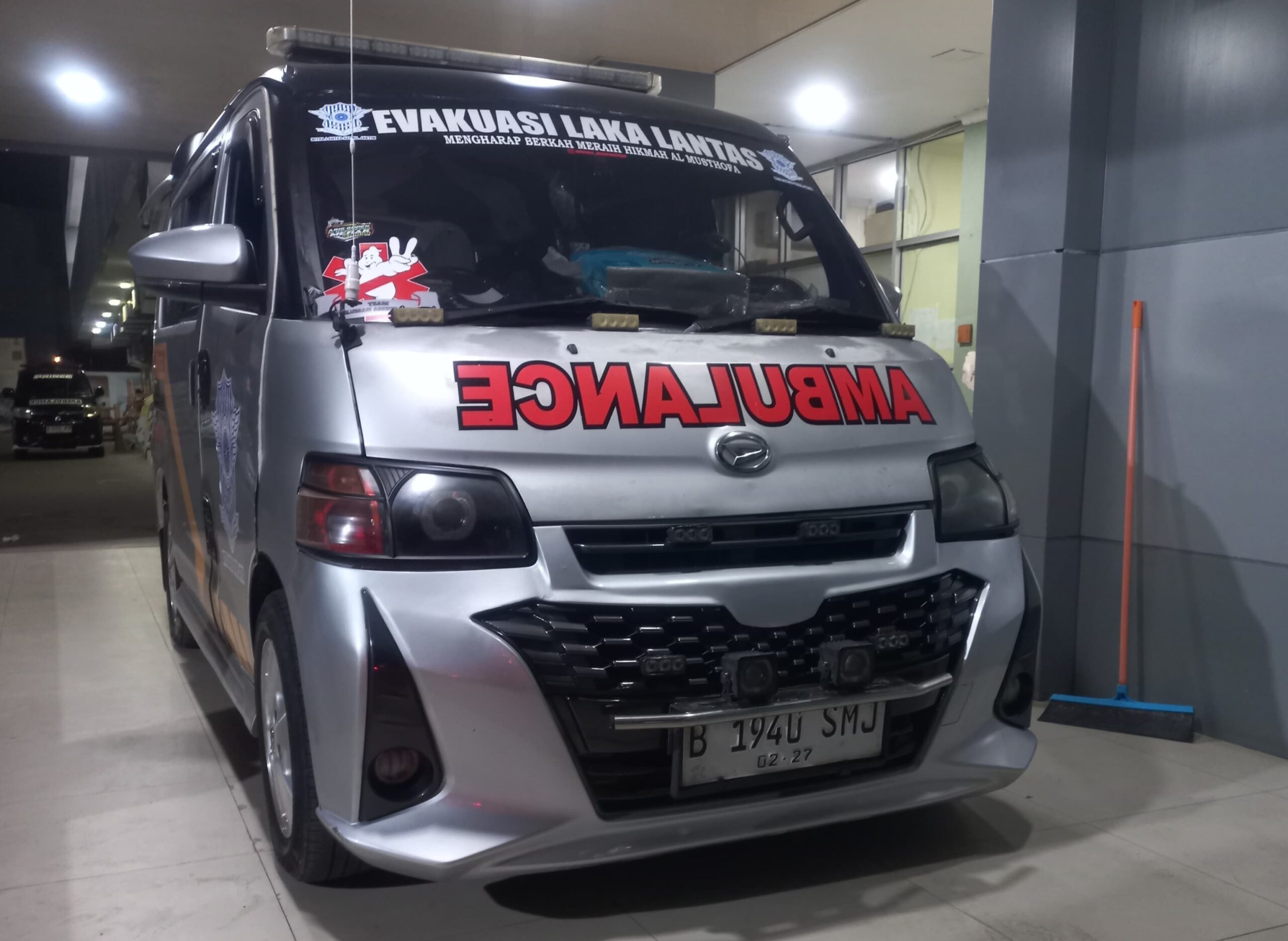Intimidasi dan Pelanggaran Prosedur oleh Ambulans Non-Medis untuk Evakuasi Kecelakaan di Jakarta Timur