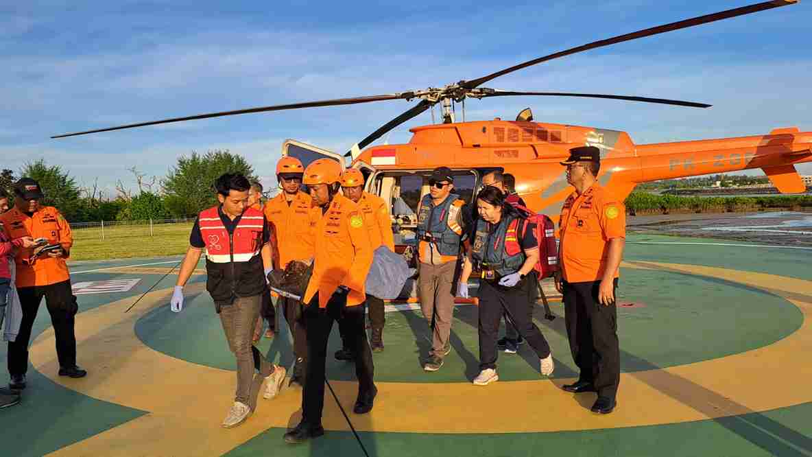 Evakuasi Helikopter Selamatkan Pendaki Denmark Terjatuh di Rinjani