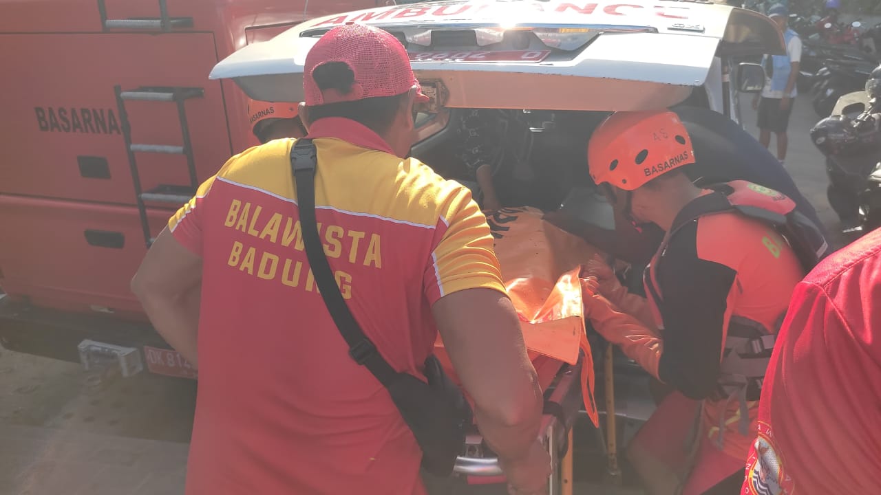 Ayah Meninggal Terseret Arus Saat Selamatkan Anak di Pantai Seminyak
