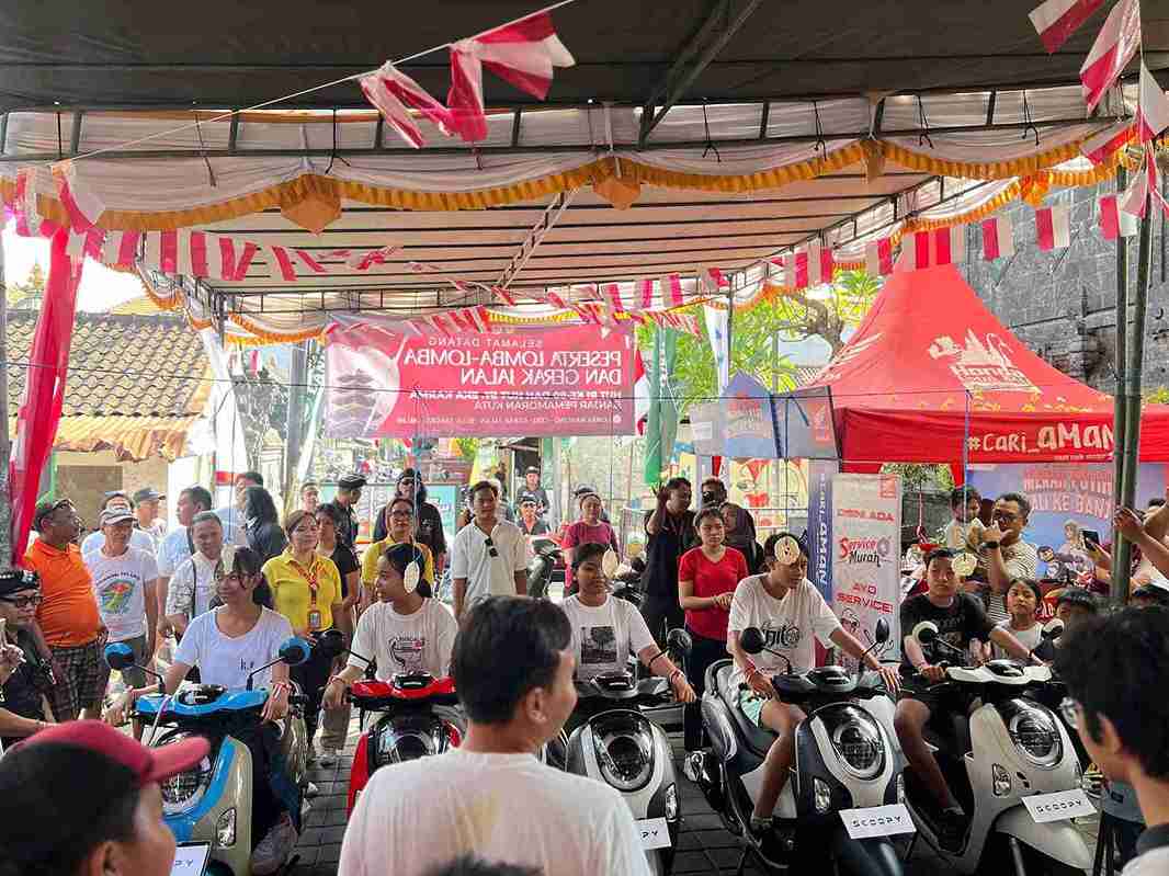 Honda Heronusa Tuban Gelar ‘Merdeka Berkreasi Bareng Scoopy’, Lomba Makan Kerupuk di Atas Motor Jadi Sorotan