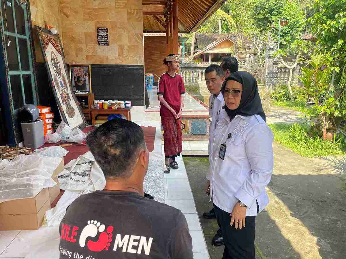 Dukung Kreativitas Seniman Disabilitas, Kemenkumham Bali Dampingi Pendaftaran Merek ‘Dikyan Art’