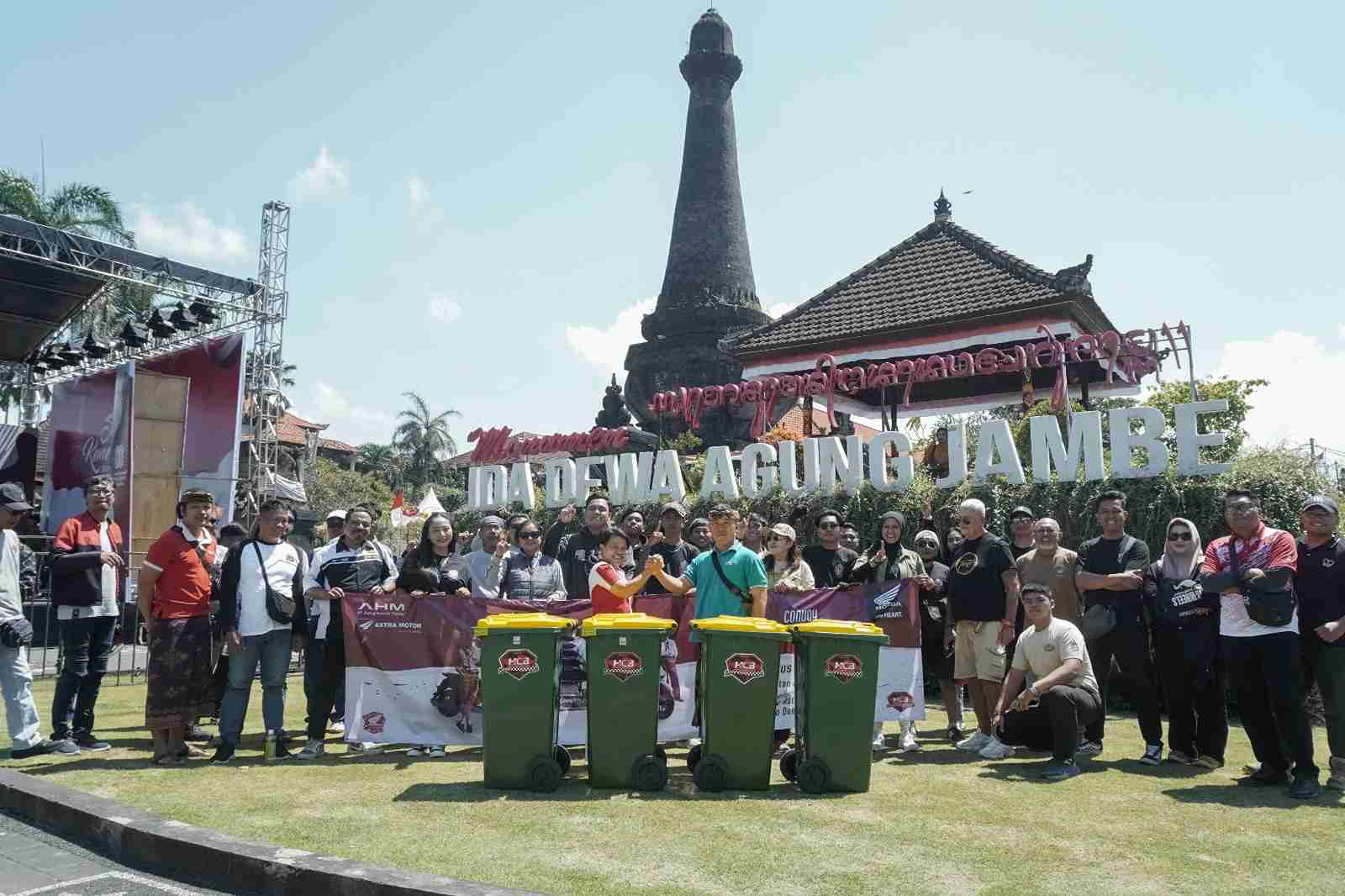 Tebar Semangat Patriotisme, Komunitas Honda Stylo Bali Salurkan Bantuan dan Kunjungi Lokasi Bersejarah