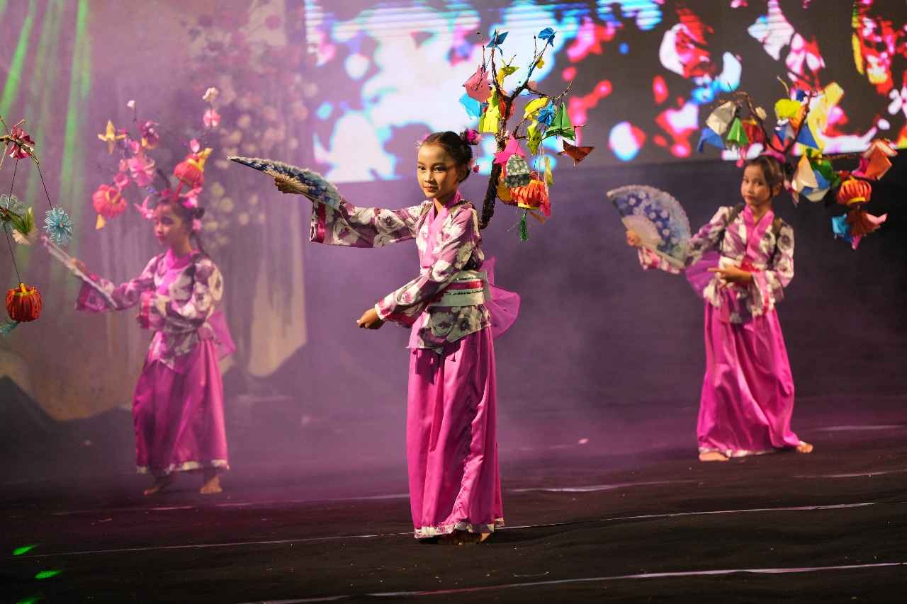 Pesta Kembang Api Jepang dan Jember Fashion Carnaval Meriahkan Penutupan Sleman Culture Fest 2025